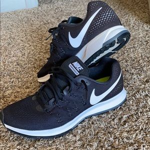 Nike Zoom Pegasus 33 Size 9.5 Men’s